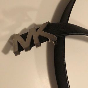 Men’s black and dark grey Michael kors belt